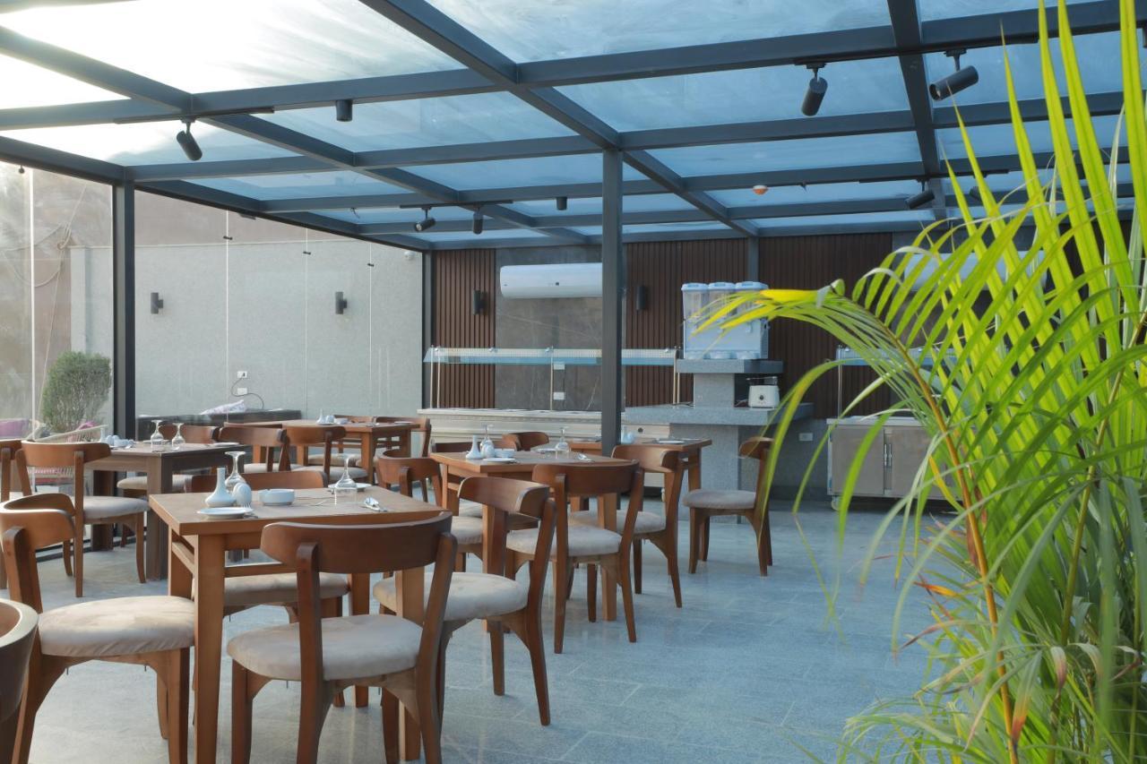 Pyramid Front Hotel Al Kawm al Akhdar エクステリア 写真