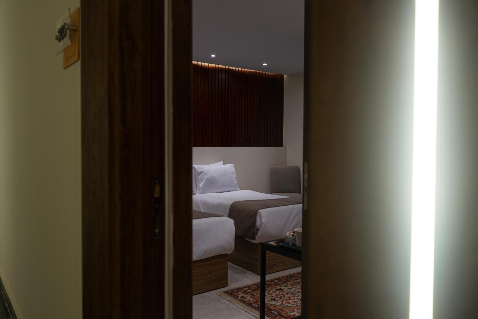 Pyramid Front Hotel Al Kawm al Akhdar エクステリア 写真